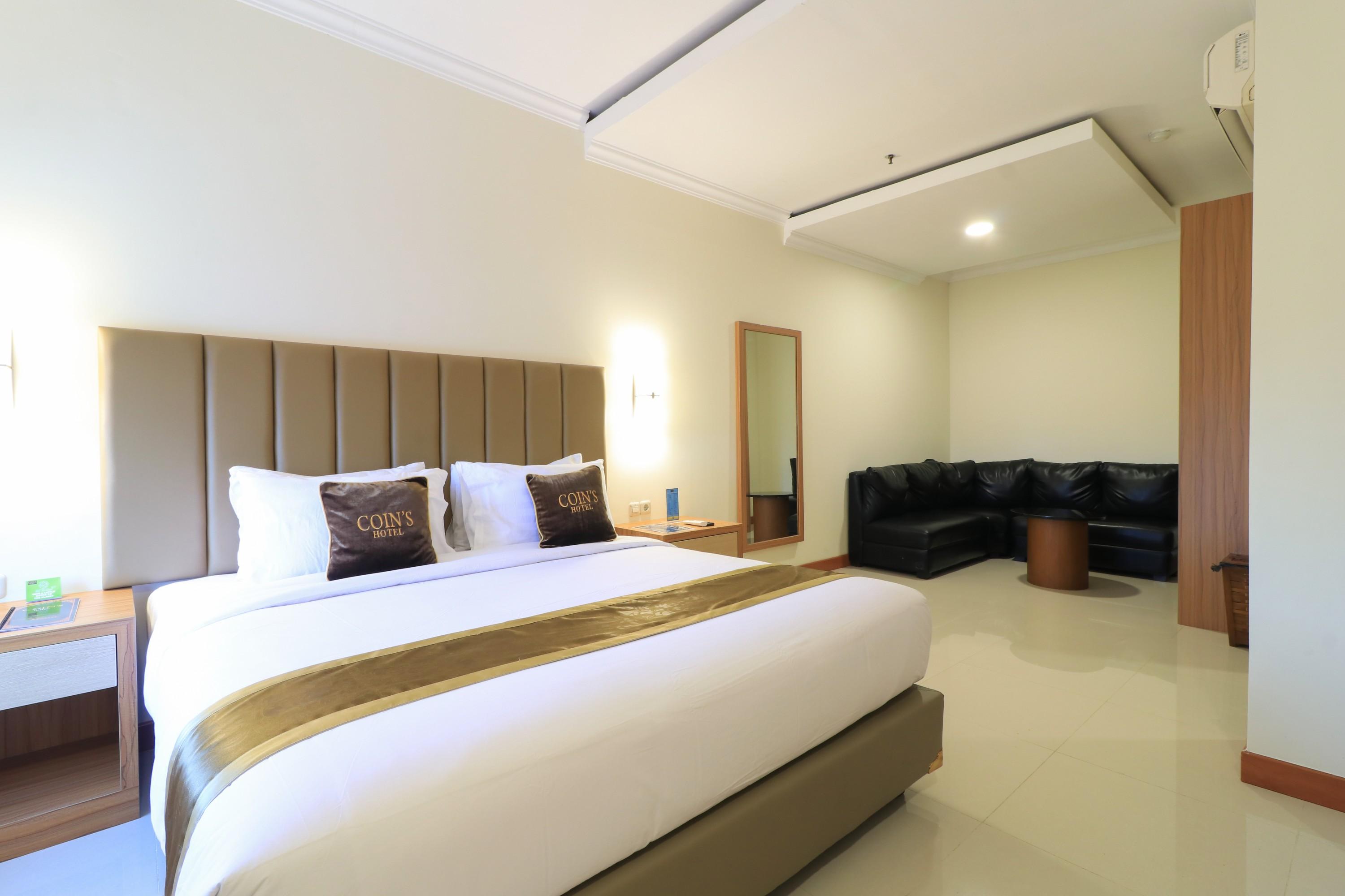 Coins Hotel Giacarta Esterno foto